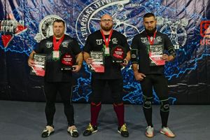 Valery Gazaev - 1st place in the Zhabotinsky barbell - at the Static Monsters championship of Ukraine in heroic duels!