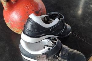 How Zhabotinsky  weightlifting shoes differ from others